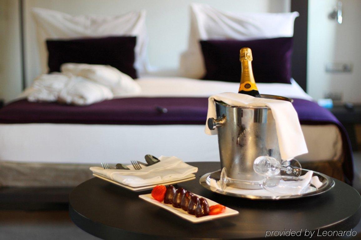 Radisson Blu Hotel, Prado 4*