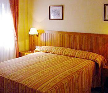 Laris Hotel 3*