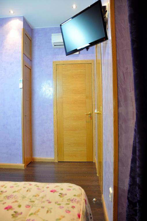 Far Plaza Mayor Hostal