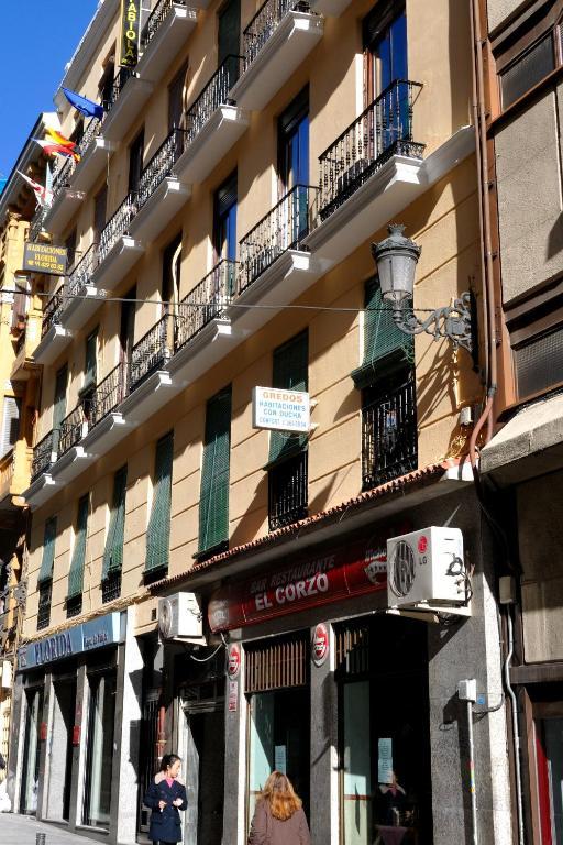 Far Plaza Mayor Hostal *