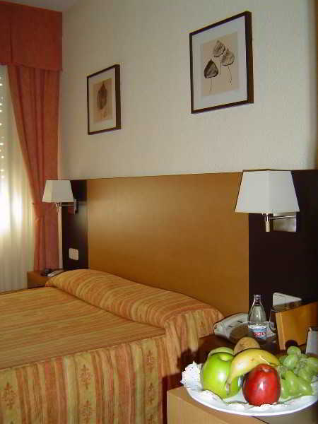 Hotel Laris 3*