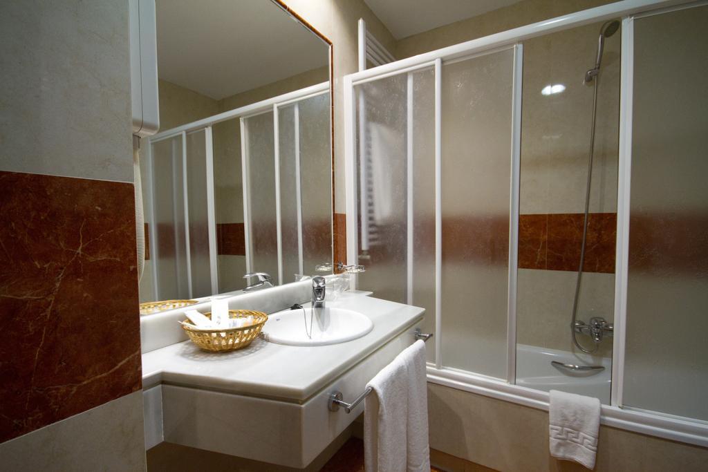 Hotel 5 Pinos Madrid