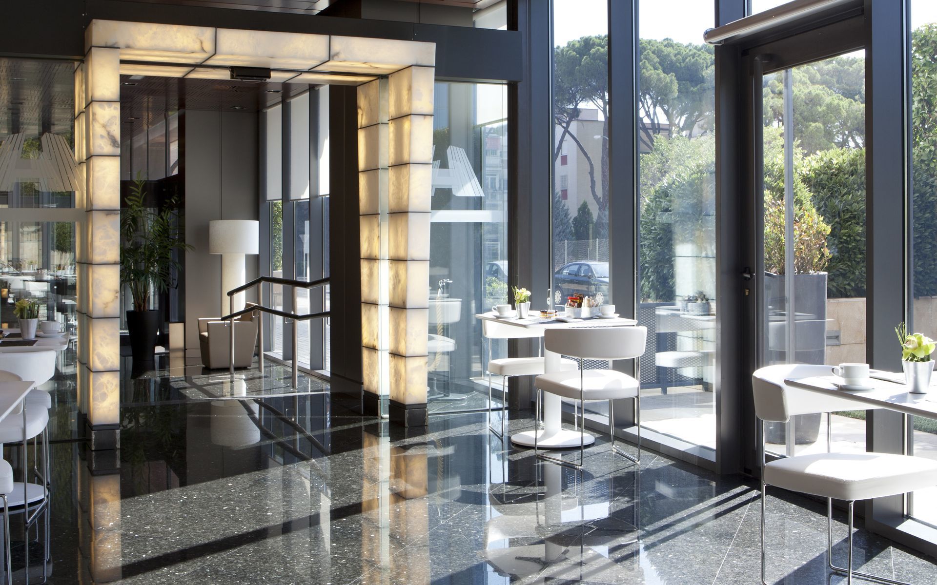 Hotel Maydrit Airport 4*