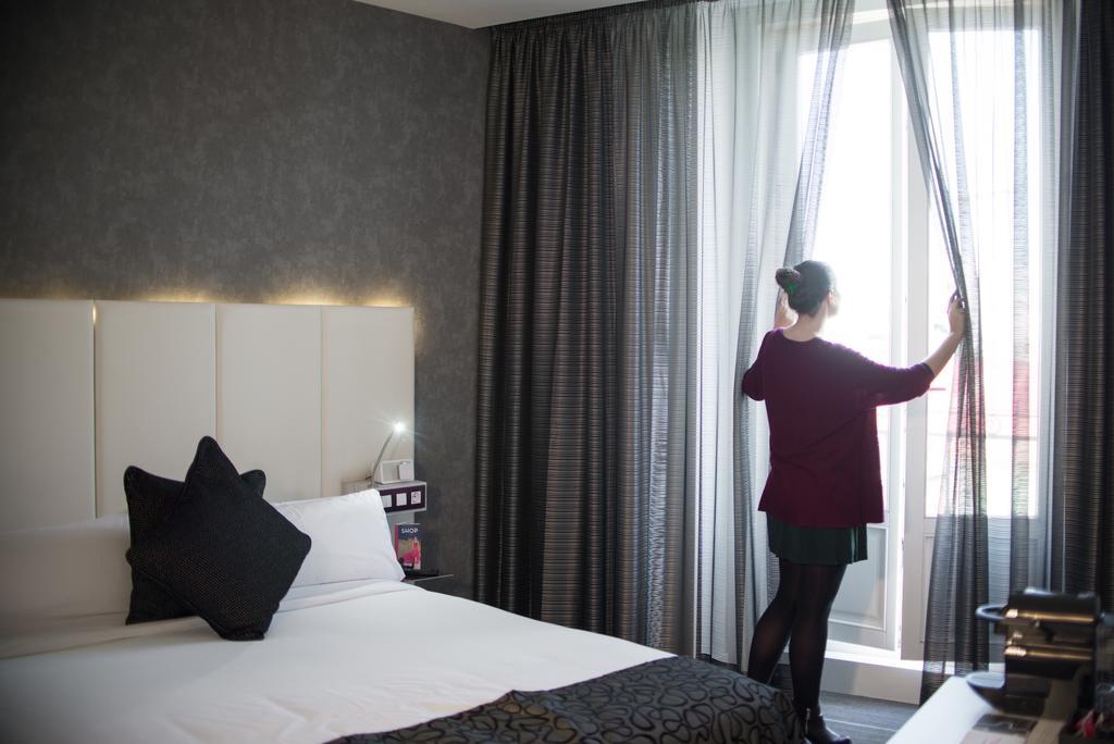 Hotel Petit Palace Santa Barbara 4*