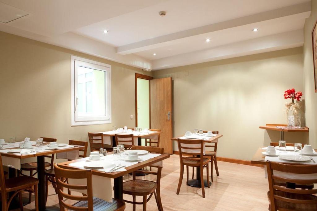 Ateneo Puerta Del Sol Hotel 3*