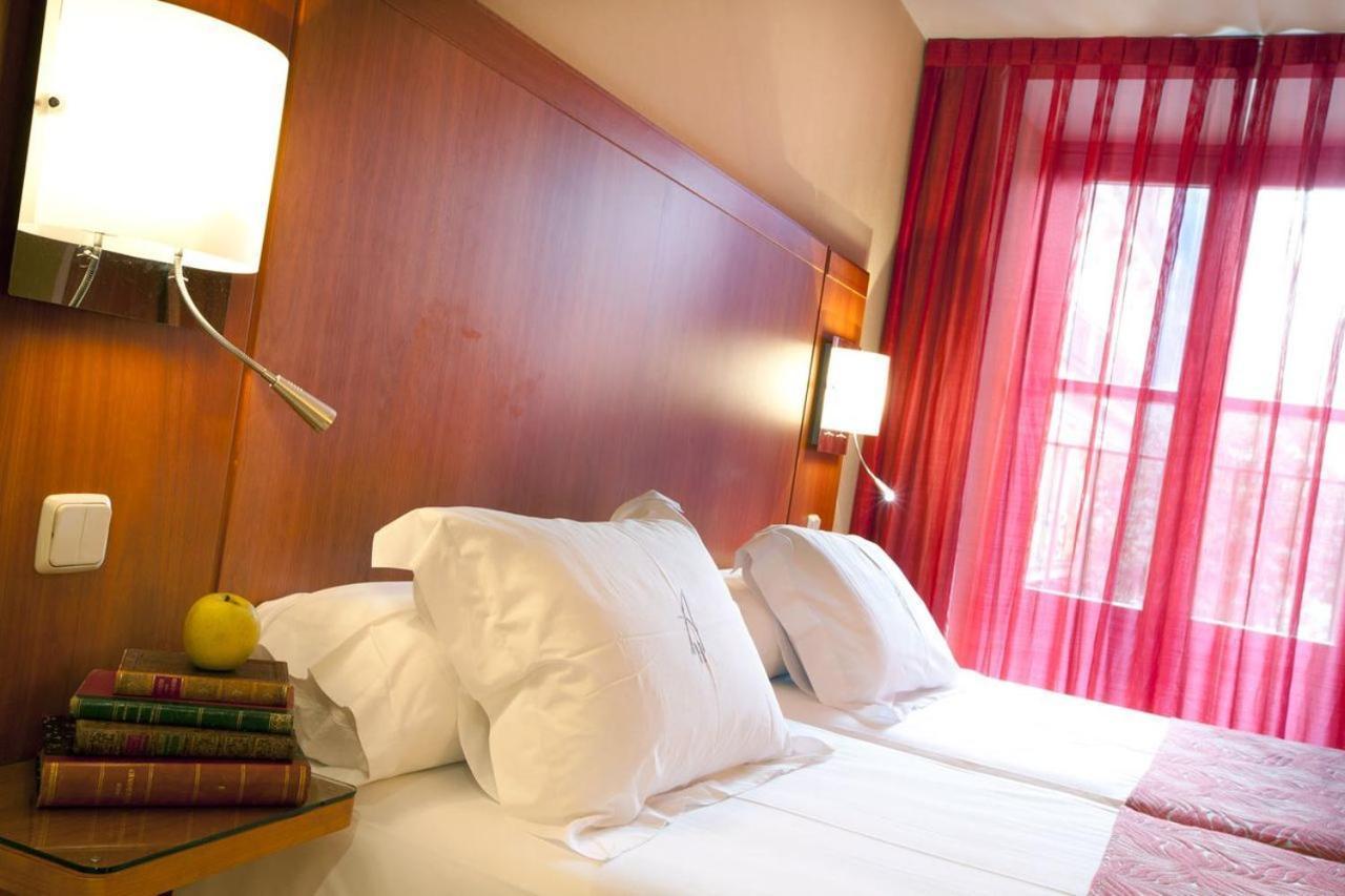Ateneo Puerta Del Sol Hotel