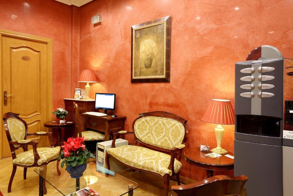 Guest house Silserranos 2*