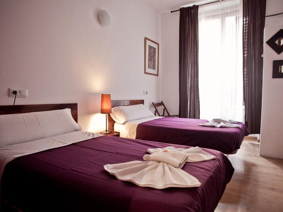 Hostal A Nuestra Senora De La Paloma Madrid