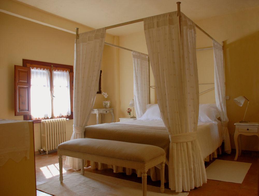 La Casona De Eboli Casa rural Madrid