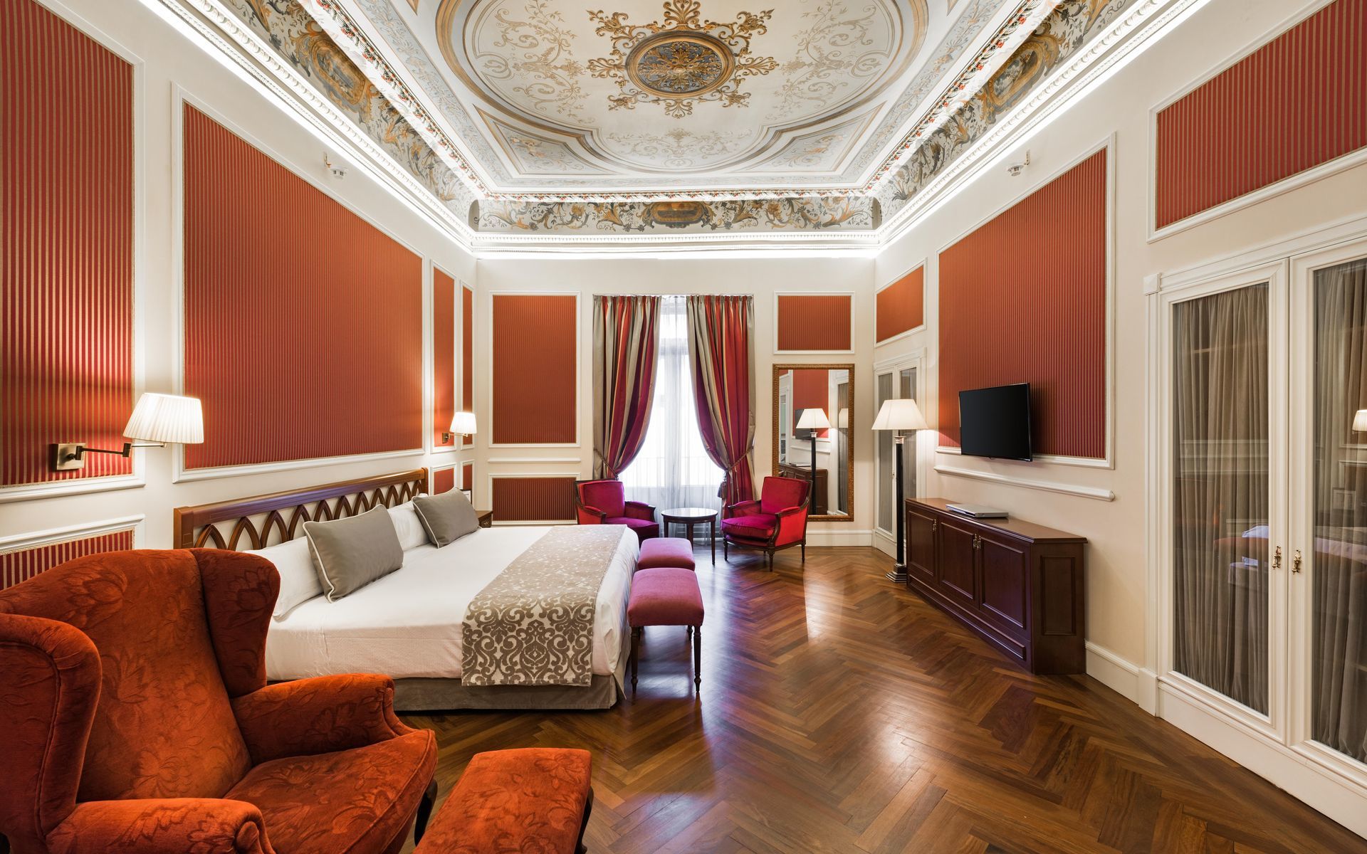 Catalonia Cortes 4*