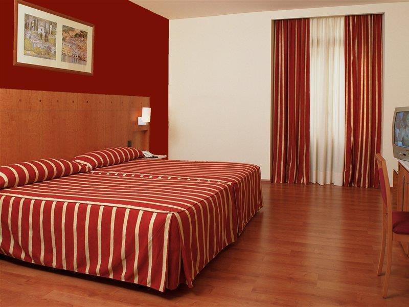 Catalonia Puerta Del Sol Hotel