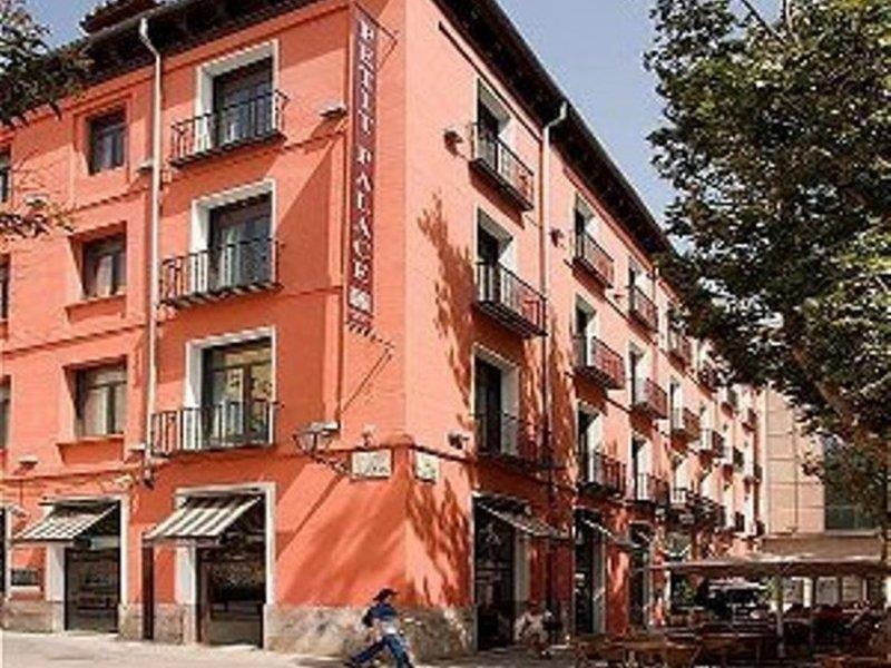 Petit Palace Plaza Del Carmen Hotel 4*