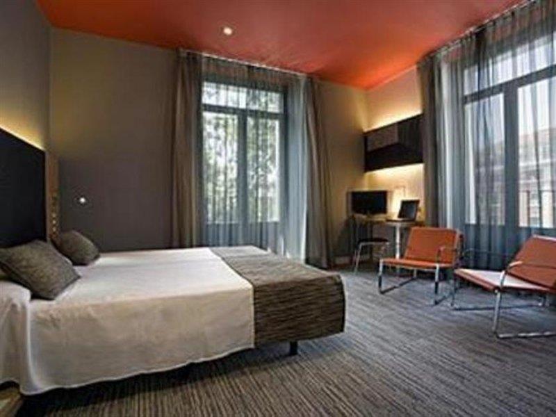 Petit Palace Plaza Del Carmen Hotel