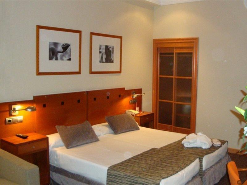 Petit Palace Arturo Soria Alcala Hotel Madrid