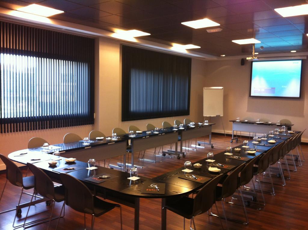Hotel Tach Airport