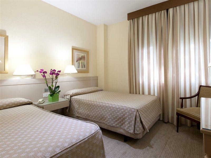 Apartahotel Espahotel Plaza Basílica
