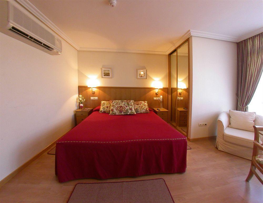 Ah El Parque - Arturo Soria Centro 4* Madrid