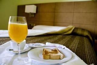 Hotel 4c Puerta Europa 2*