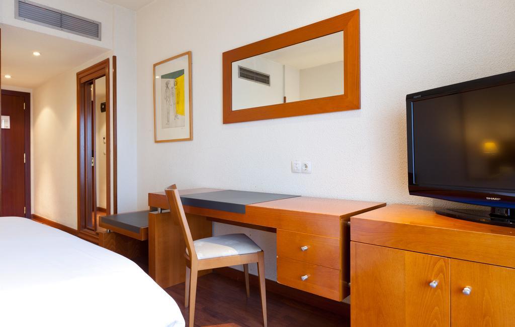 Senator Barajas Hotel Madrid
