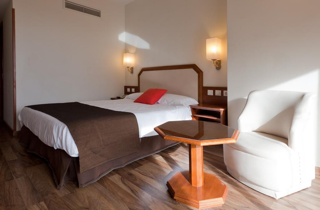 Senator Barajas 4* Madrid