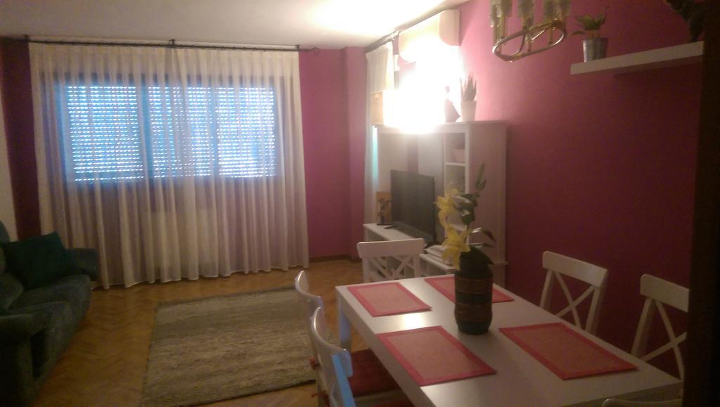 Mendez Alvaro Apartamento *