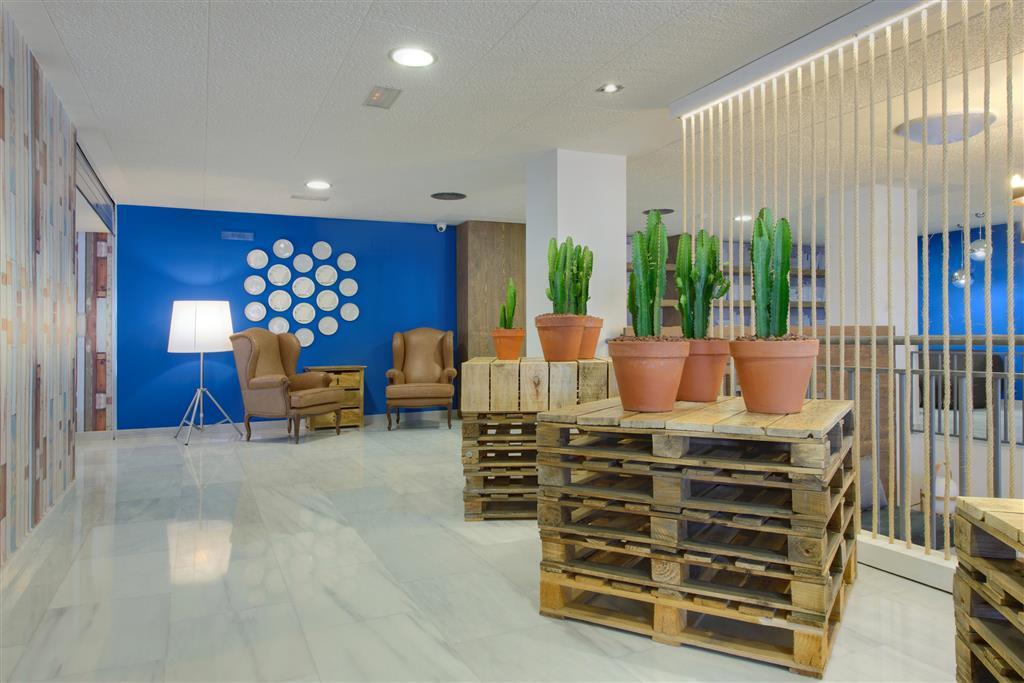 Airport Suites, Affiliated By Meliá