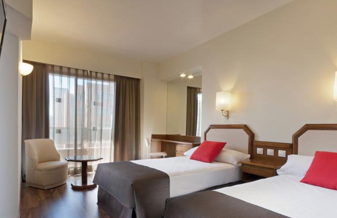 Senator Barajas Hotel Madrid