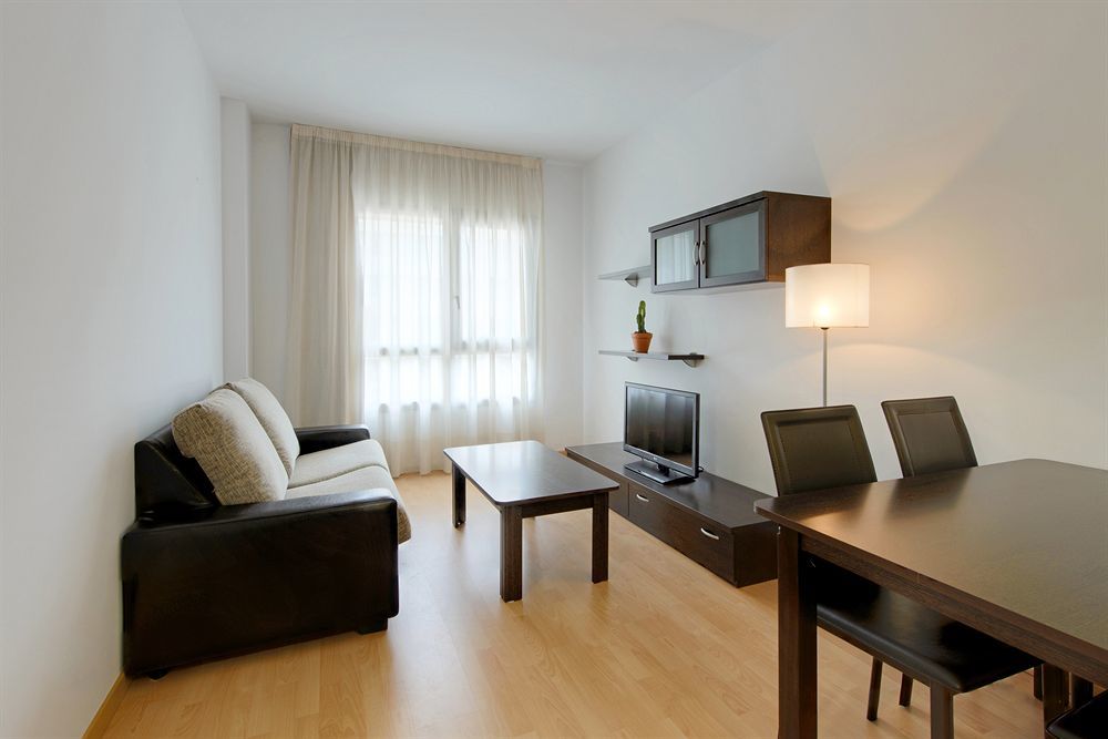 Airport Suites, Affiliated By Melia 2*