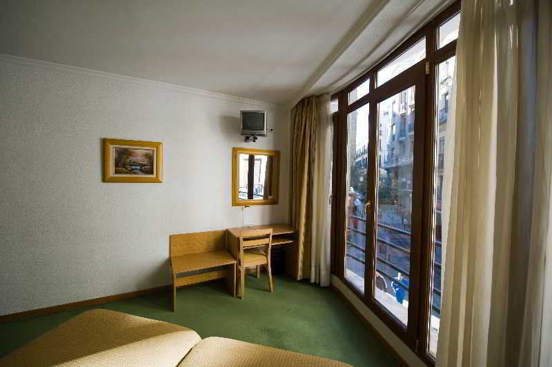 Madrisol Hotel 2*