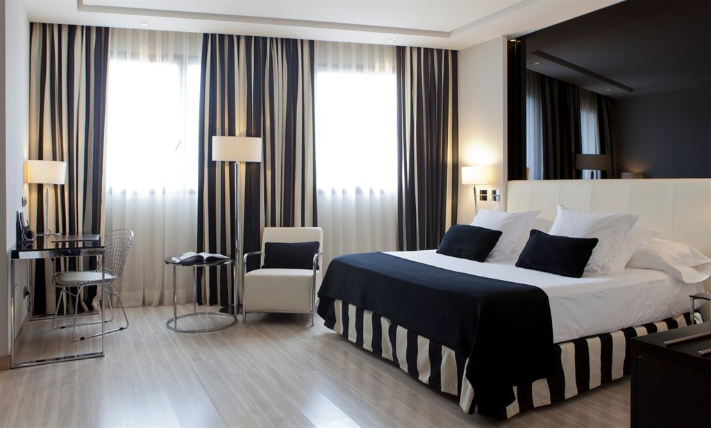 Hotel Maydrit Airport 4*