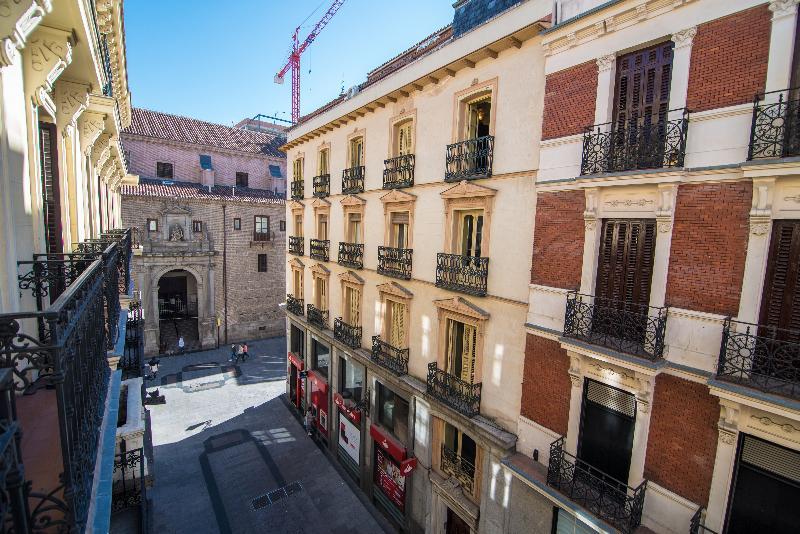 Petit Palace Preciados 3*