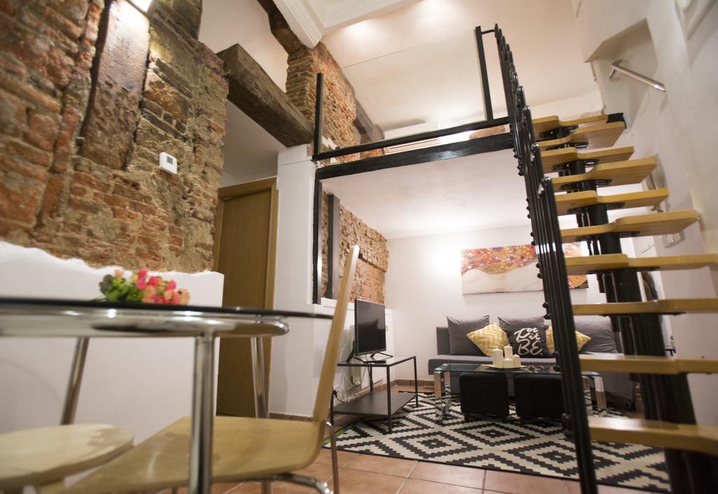 Apartamento Velarde 12 *