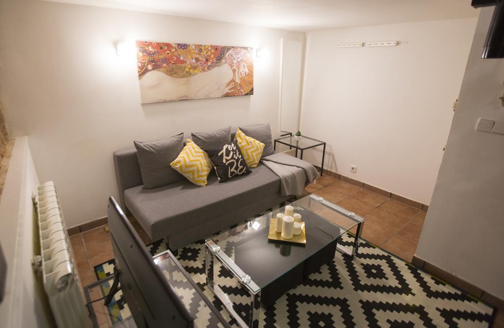 Apartamento Velarde 12 *