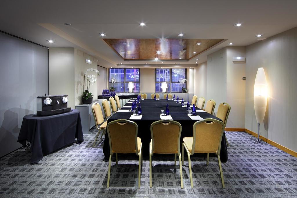 Hotel Exe Plaza 4*