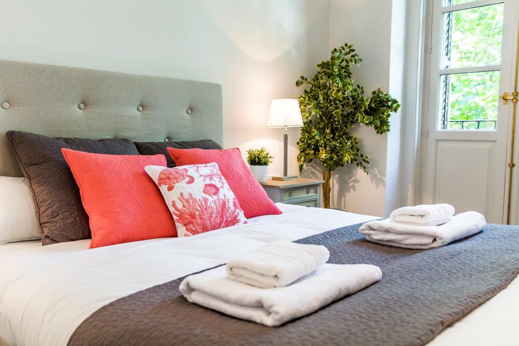 Apartamento Pyr Select Plaza Santa Ana Madrid