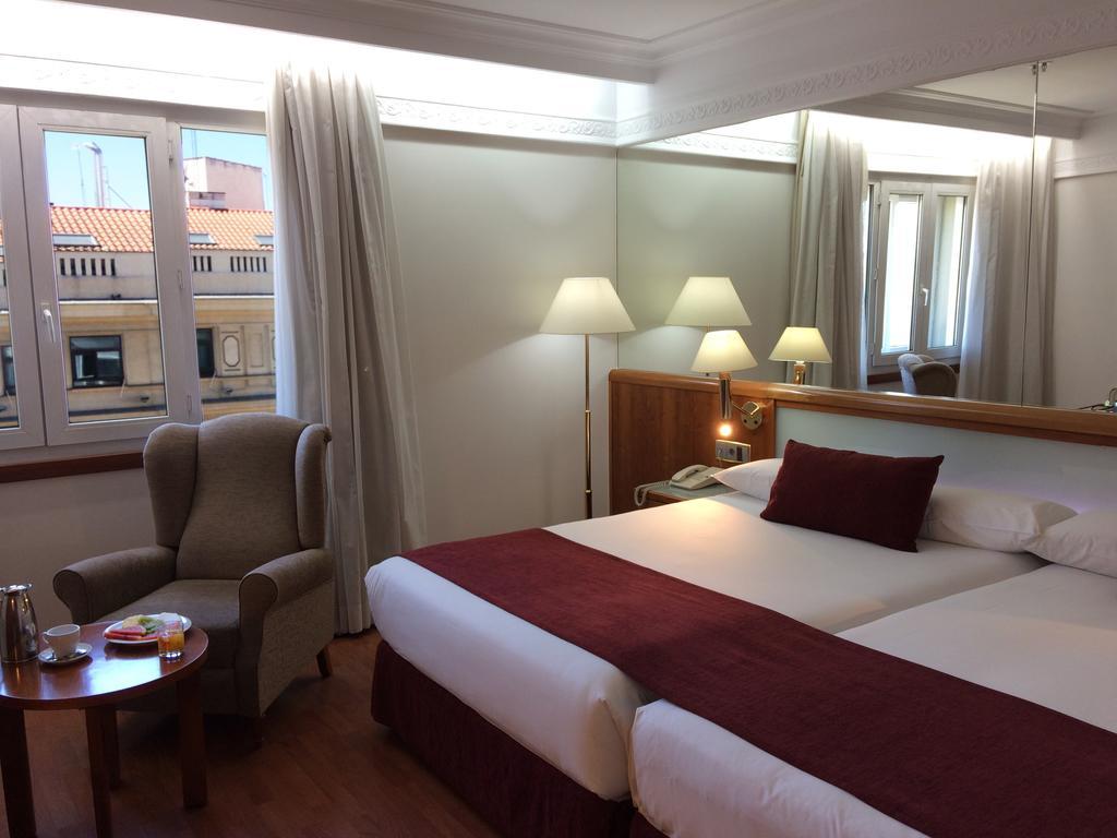 Senator Gran Vía 70 Hotel 4*