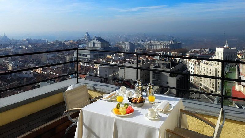 Vincci Capitol Hotel