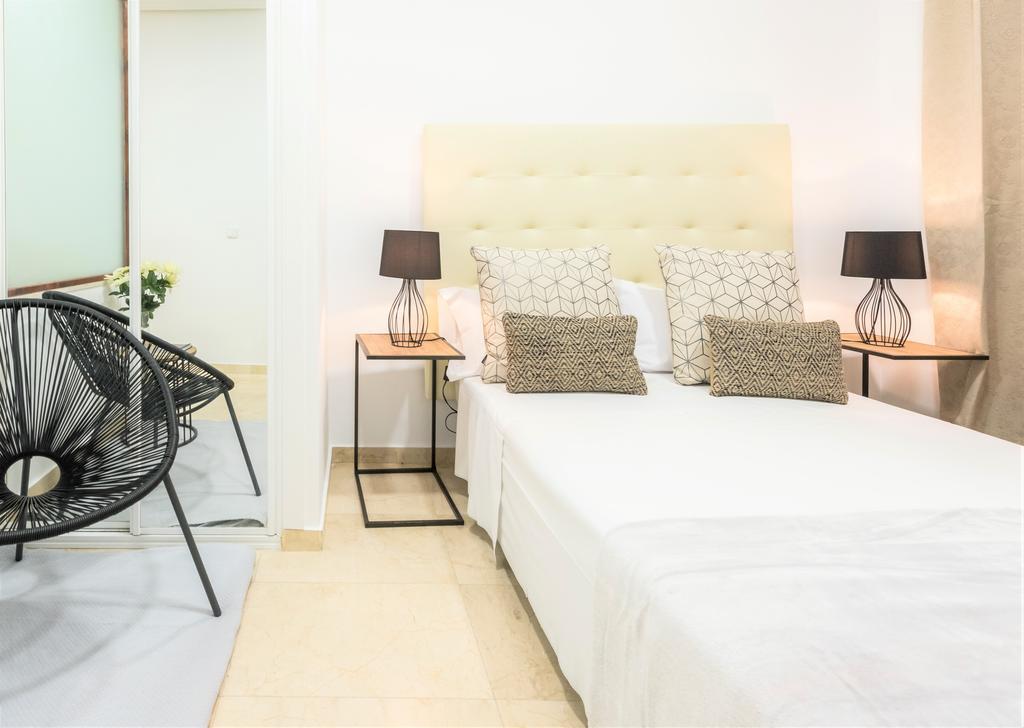 L&h Plaza Espana Apartamento *