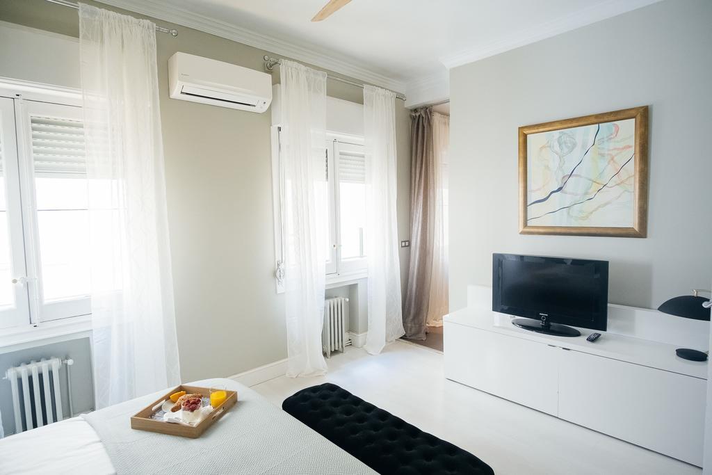 De 220 M² En Salamanca, Con 4 Habitación Apartamento *