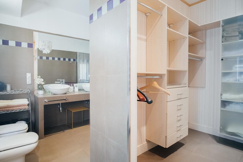 De 220 M² En Salamanca, Con 4 Habitación Apartamento