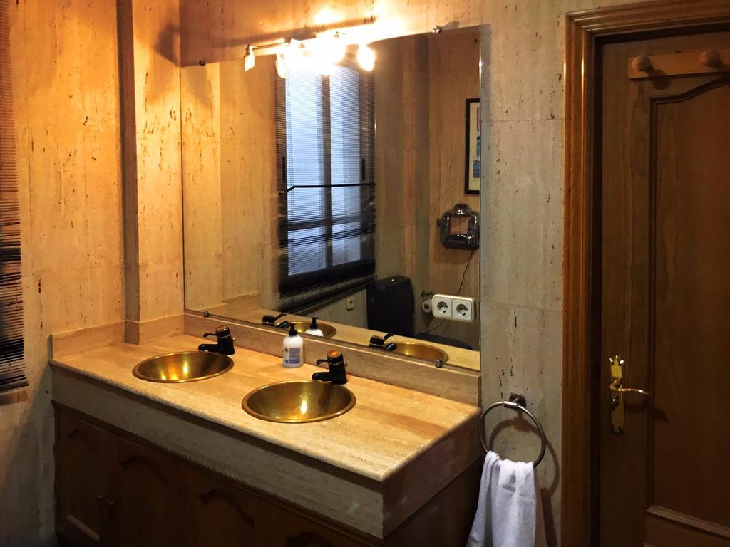 Bookingham ★apartaments & Apartamento Madrid