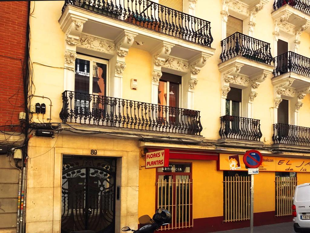 Bookingham ★apartaments & * Madrid