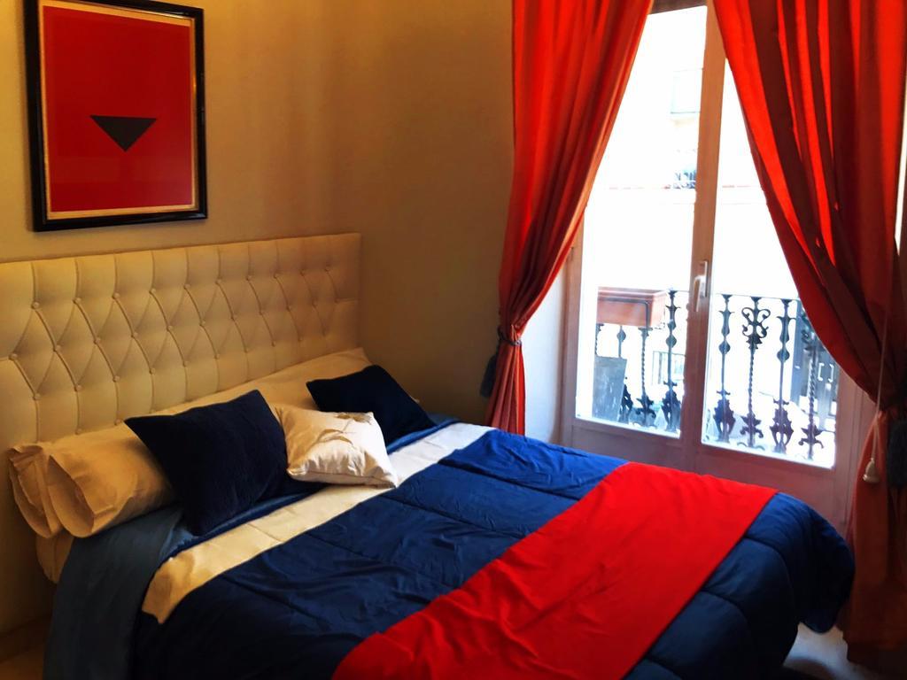 Bookingham ★apartaments & Madrid