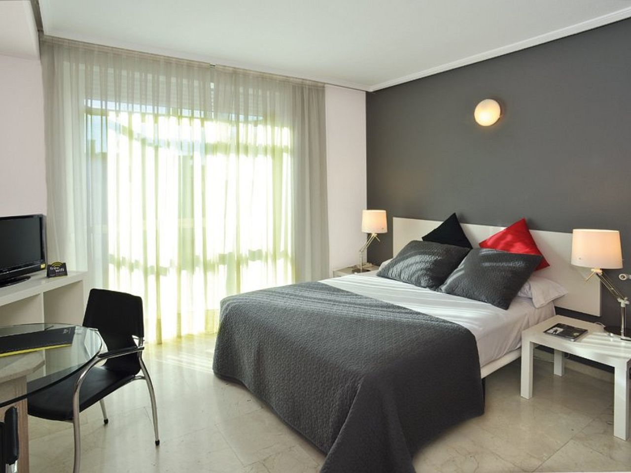 Apartahotel Sercotel Togumar 3*