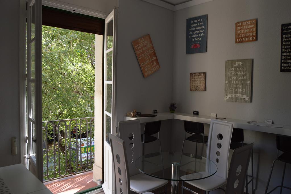 Jmg Hostal *