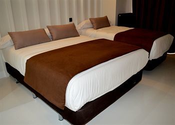 Gran Via 44 Hostal