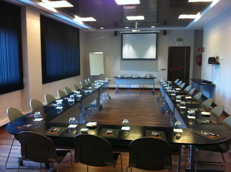 Hotel Tach Airport 4*