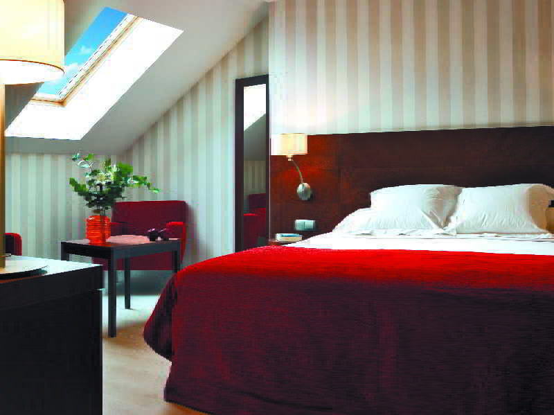 Hotel Tótem Madrid, A Small Luxury Of The World