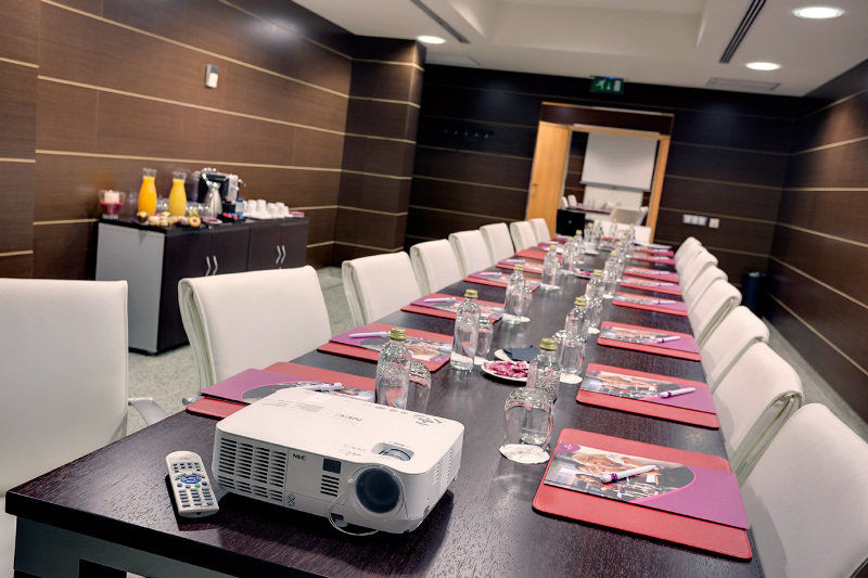 Hotel Convencion-barajas 4*