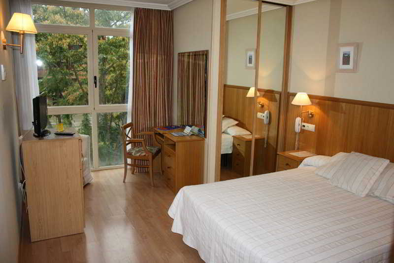 Ah El Parque - Arturo Soria Centro Hotel Madrid